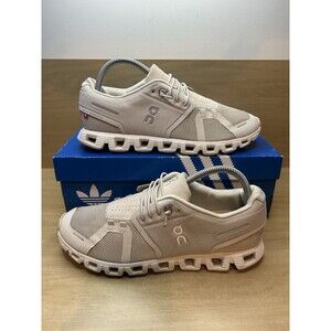 On Cloud 5 Athletic Shoes In Pearl/White (59.98773) - Women's Size 9 Running